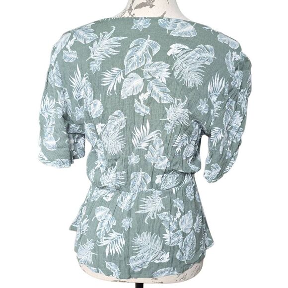 Lush Women's Size Large Olive Cream Monstera Palm Leave Print Button V-Neck Top - Picture 4 of 5